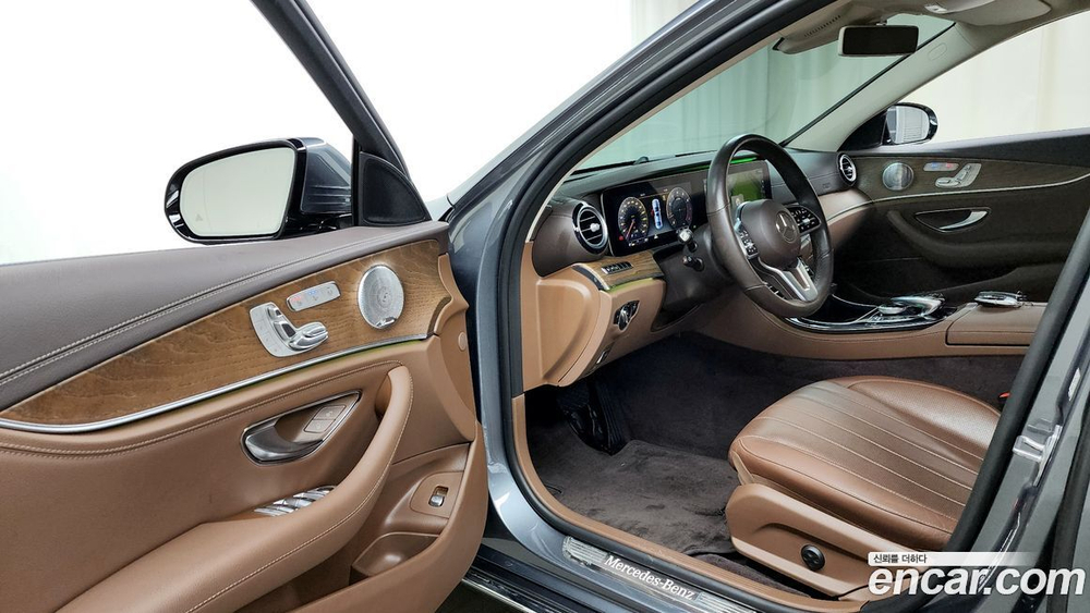Mercedes-Benz E-Class W213 E300 4MATIC Exclusive (03.2020)