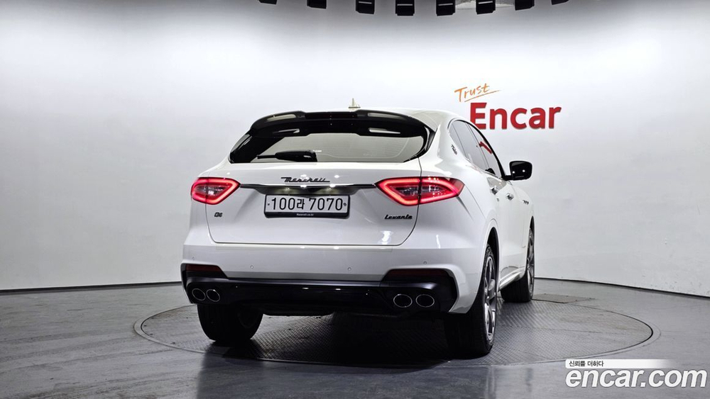Maserati Levante 3.0 Дизель AWD GrandSport (12.2019)