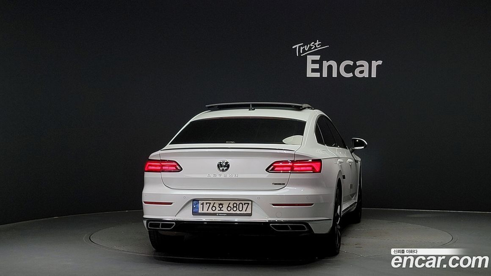 Volkswagen Arteon 2.0 TDI R-LINE 4 Motion (08.2022)