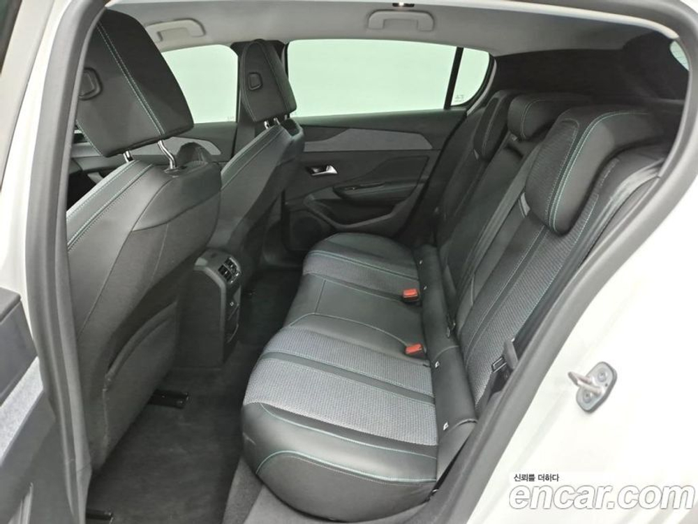 Peugeot 308 3 Generation 1.5 BlueHDi 알뤼르 (03.2023)