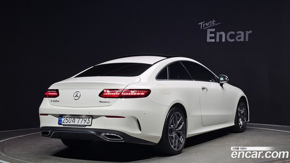 Mercedes-Benz E-Class W213 E300d 4MATIC Coupe (12.2022)