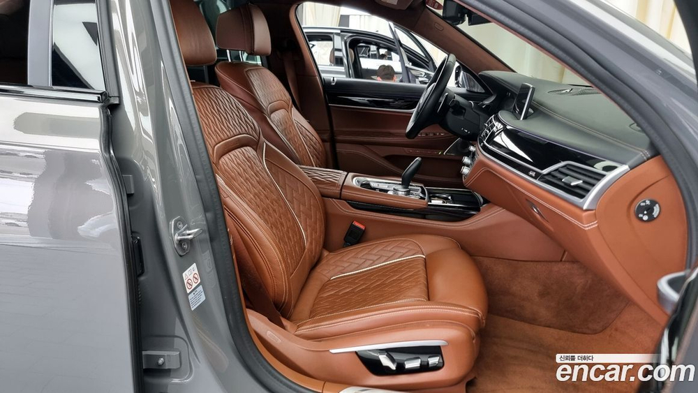 BMW 7 Series (G11) M760Li xDrive (12.2019)