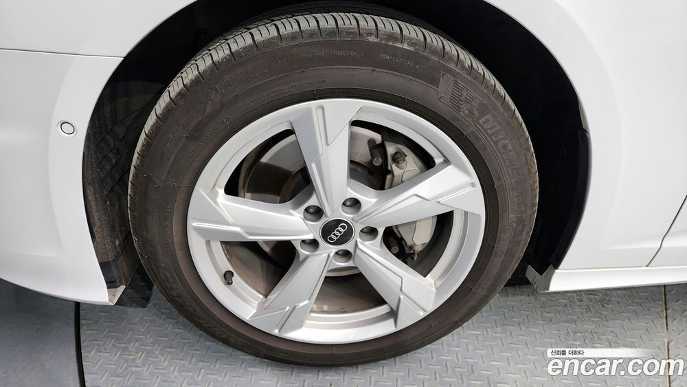 Audi A6 (C8) 45 TFSI (06.2021)