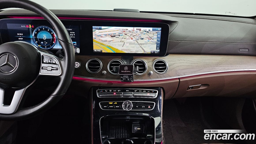 Mercedes-Benz E-Class W213 E300 4MATIC Exclusive (10.2020)