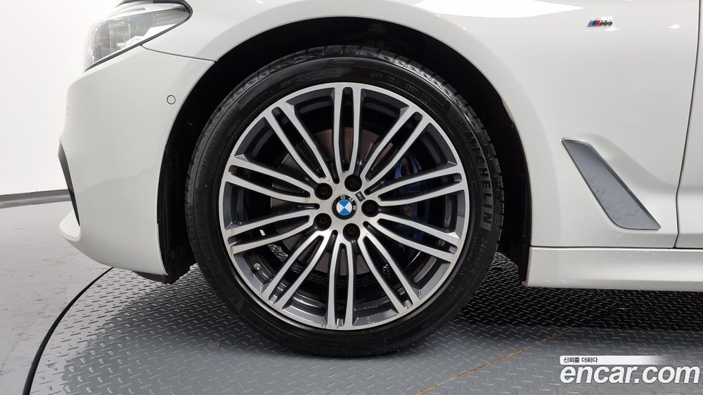 BMW 5 Series (G30) 530i M Sports Plus (05.2020)