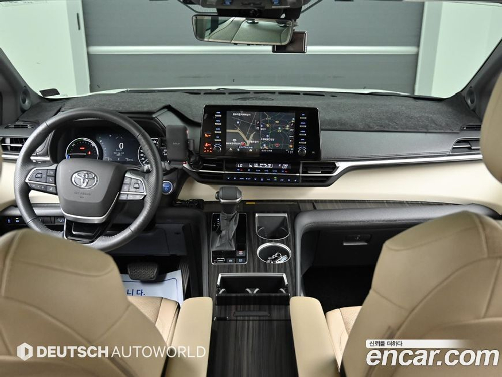 Toyota Sienna 4 Generation 2.5 Hybrid AWD (06.2021)