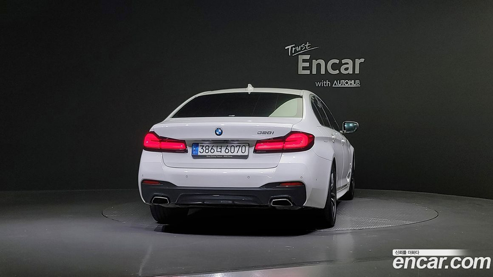 BMW 5 Series (G30) 520i M Sports (01.2021)