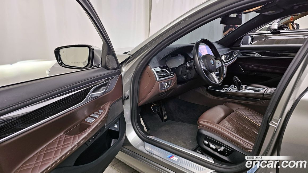 BMW 7 Series (G11) 730d xDrive M Sports (02.2021)