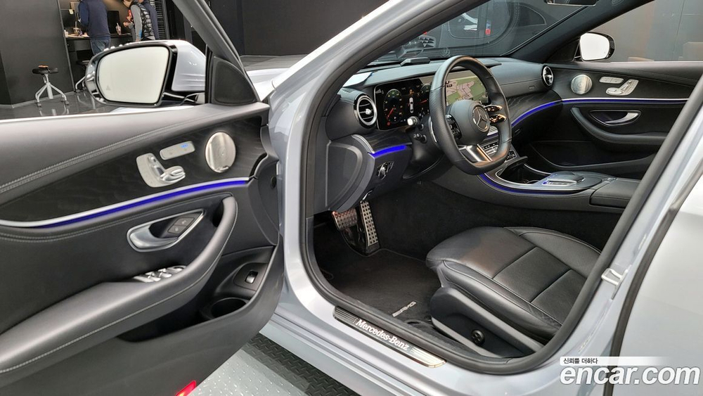 Mercedes-Benz E-Class W213 E220d 4MATIC AMG Line (04.2022)
