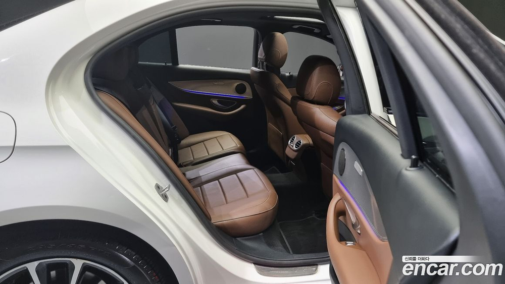 Mercedes-Benz E-Class W213 E250 Avangarde (05.2020)