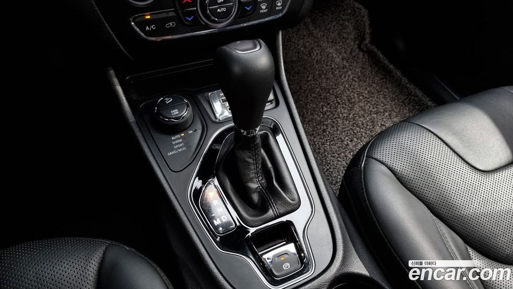 Jeep Cherokee (KL) 2.2 Дизель Overland 4WD (11.2019)