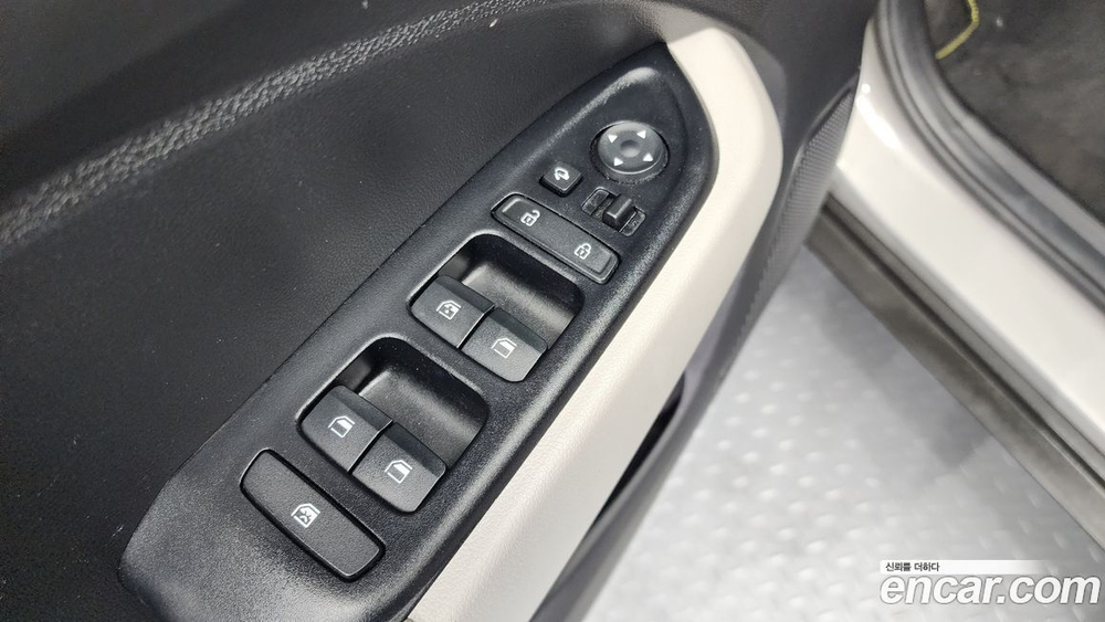 Hyundai Venue 1.6 Fluxe (07.2020)