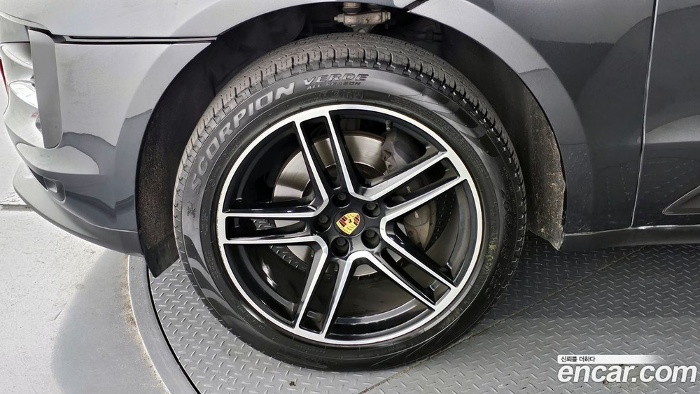 Porsche Macan 2.0 (04.2021)