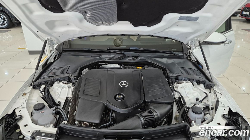 Mercedes-Benz C-Class W206 C200 4MATIC Avangarde (12.2022)