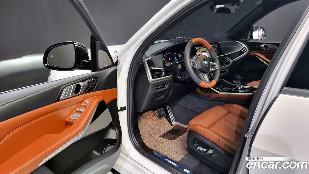 BMW X7 (G07) M50i 6-и местный (08.2022)