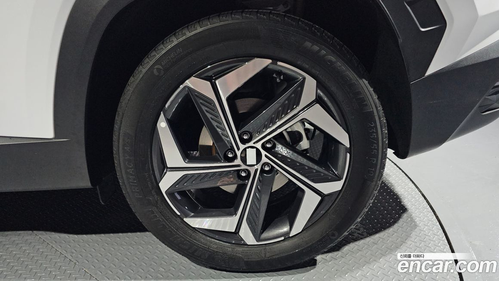 Hyundai Tucson (NX4) Бензин 1.6 Turbo 2WD (04.2022)