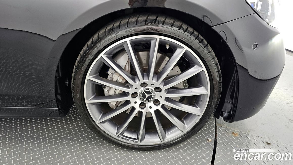 Mercedes-Benz E-Class W213 E350 4MATIC AMG Line (04.2022)