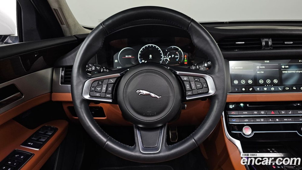 Jaguar XF (X260) 20d Portfolio (11.2020)