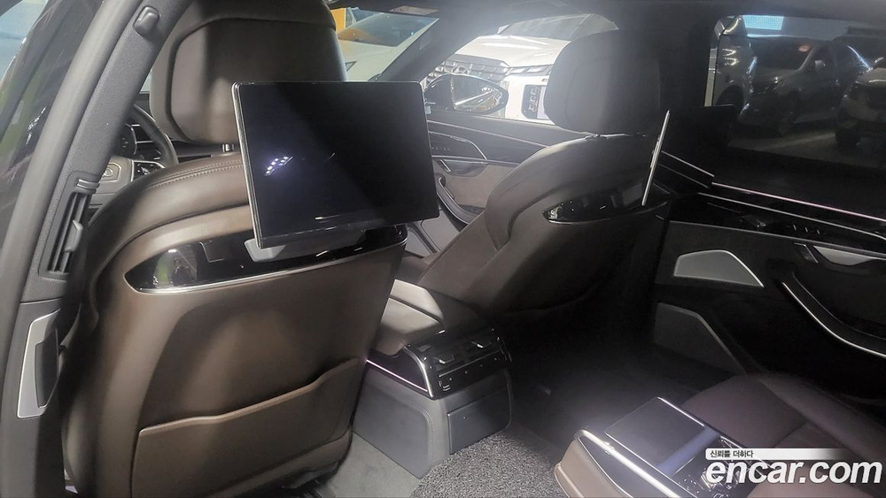Audi A8 (D5) 55 TFSI Quattro LWB (12.2021)