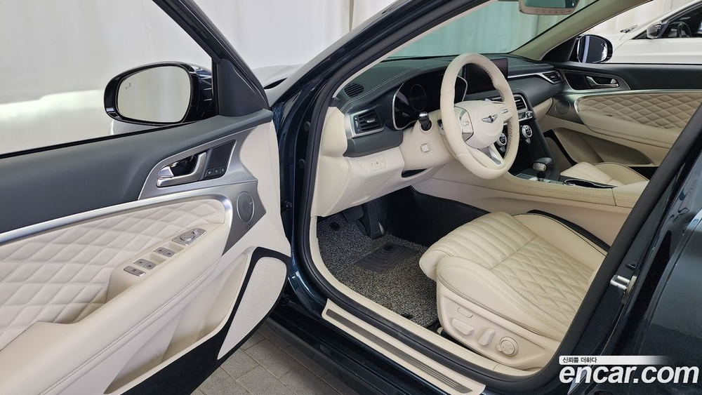 Genesis The New G70 Бензин 2.0T 2WD (05.2021)