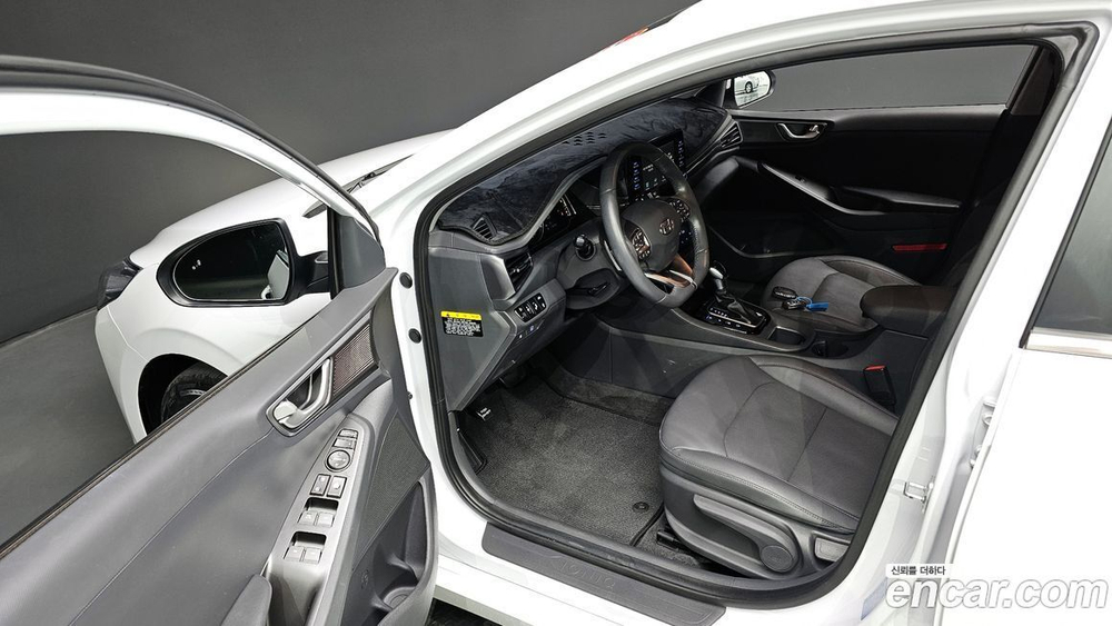 Hyundai The New Ionic Hybrid 1.6 HEV (12.2019)