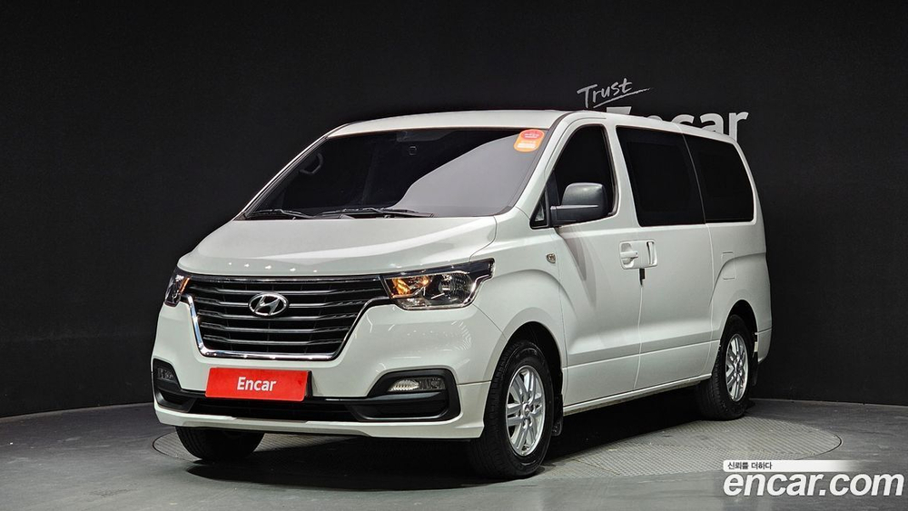 Hyundai The New Grand Starex Van 3-х местный (06.2020)