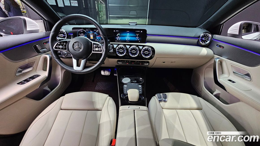 Mercedes-Benz A-Class W177 A220 Hatchback (01.2021)