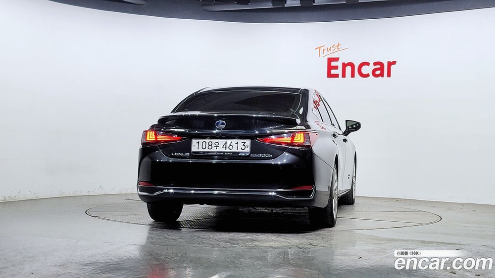 Lexus ES300h 7 Generation Executive (09.2020)
