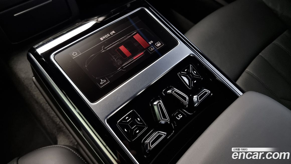 Audi A8 (D5) 55 TFSI Quattro LWB (12.2021)
