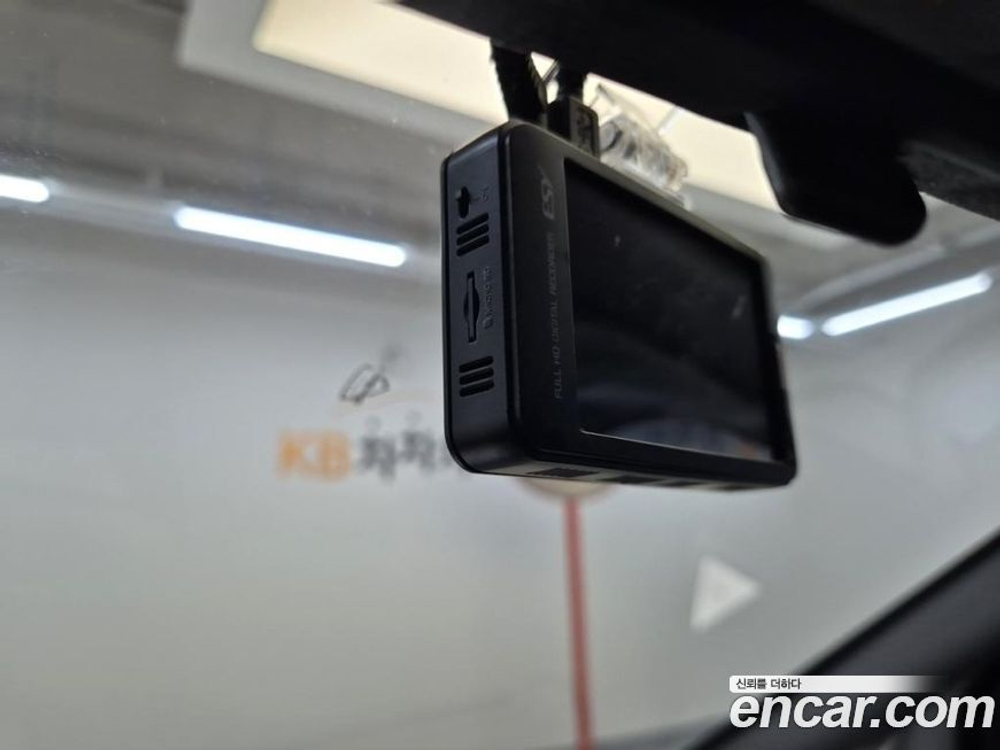 Hyundai The New Grand Starex Van 5-и местный (08.2020)