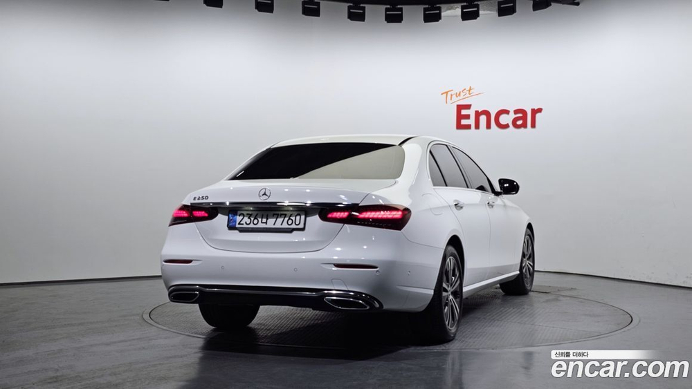Mercedes-Benz E-Class W213 E250 Avangarde (11.2022)