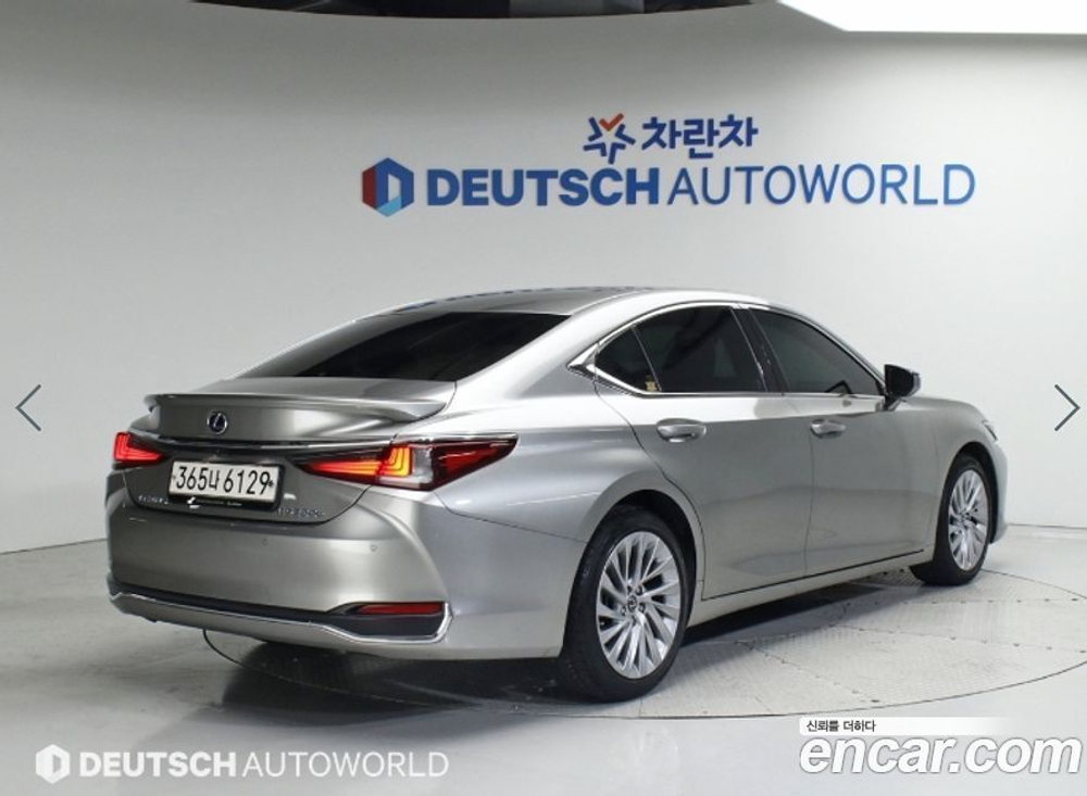 Lexus ES300h 7 Generation Luxury Plus (10.2020)