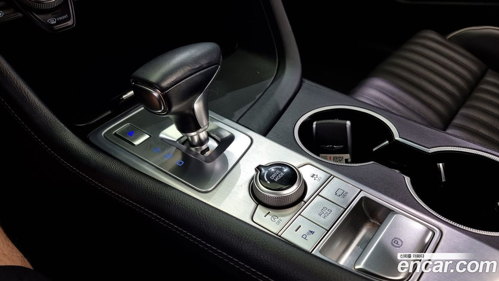 Genesis G70 2.2D (05.2020)
