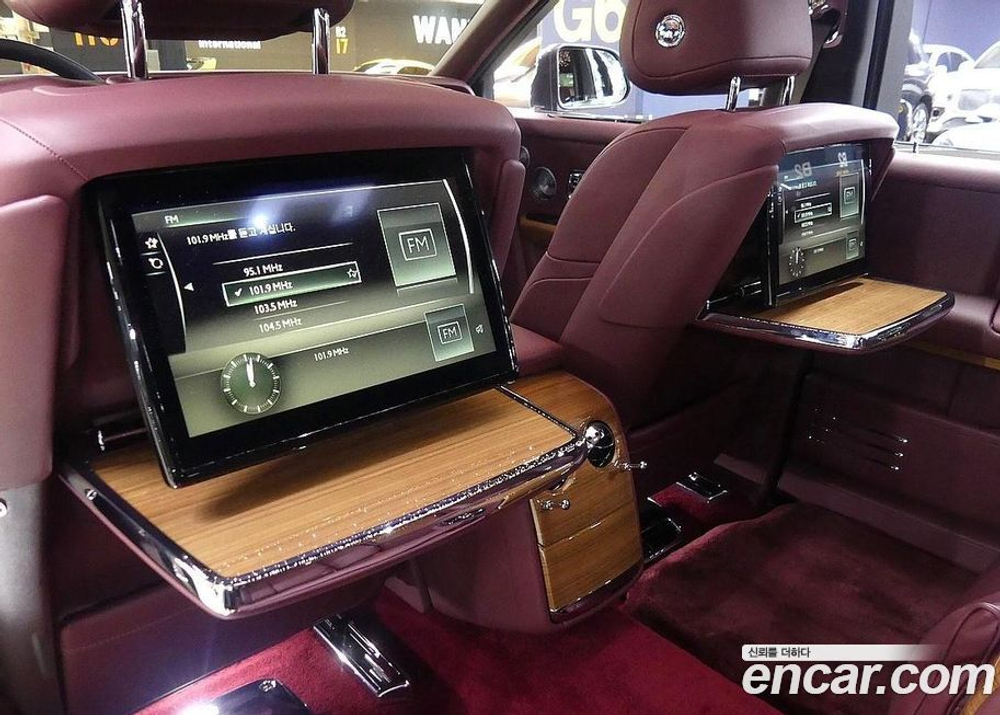 Rolls-Royce Phantom 6.7 EWB V12 (10.2023)