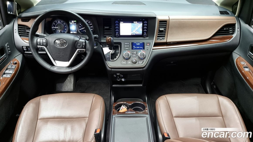 Toyota Sienna 3.5 AWD (12.2019)