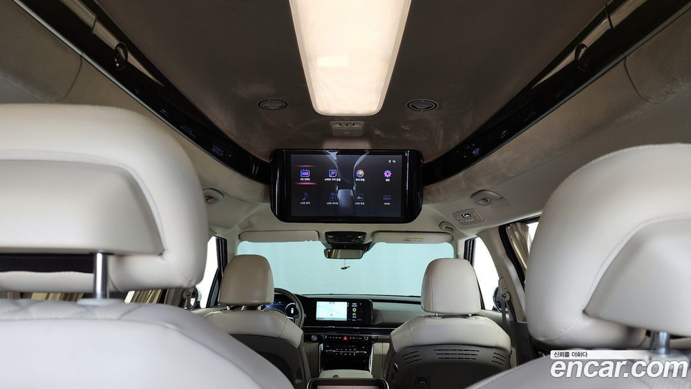 Kia Carnival (Sedona) 4 Generation Бензин 4-и местный High Limousine (12.2021)