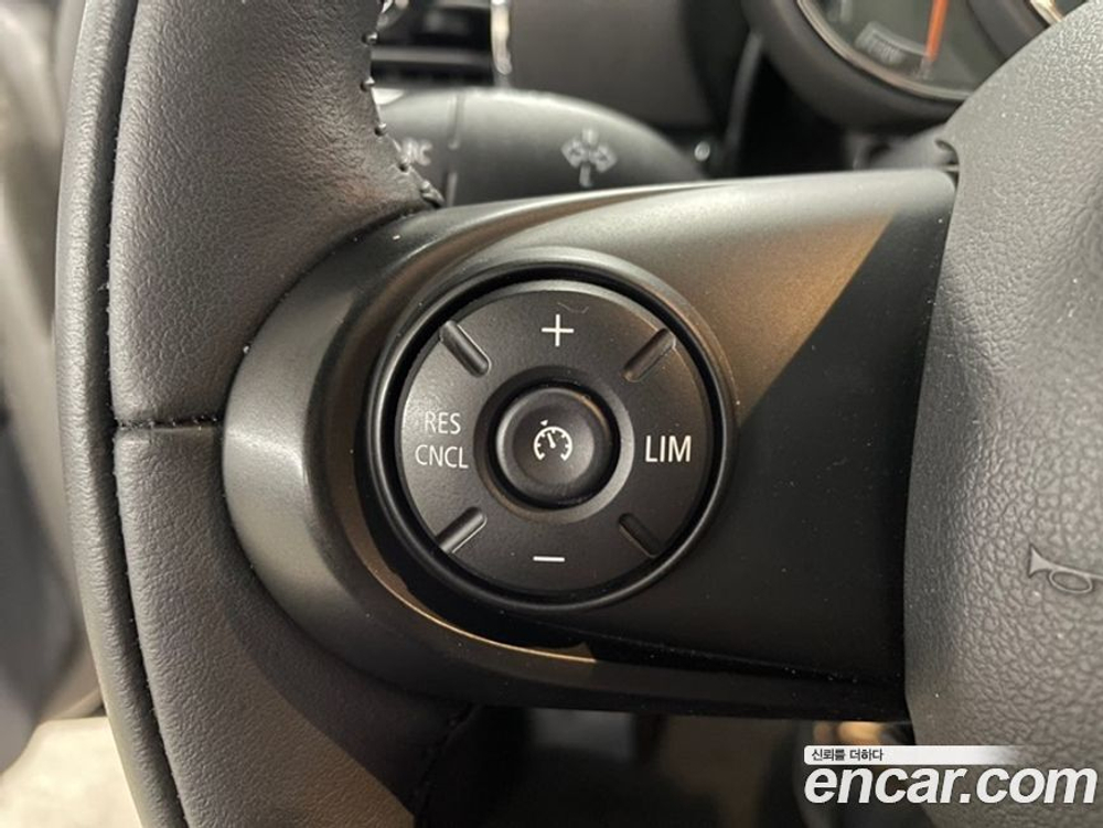 Mini Cooper Clubman Basic (08.2020)