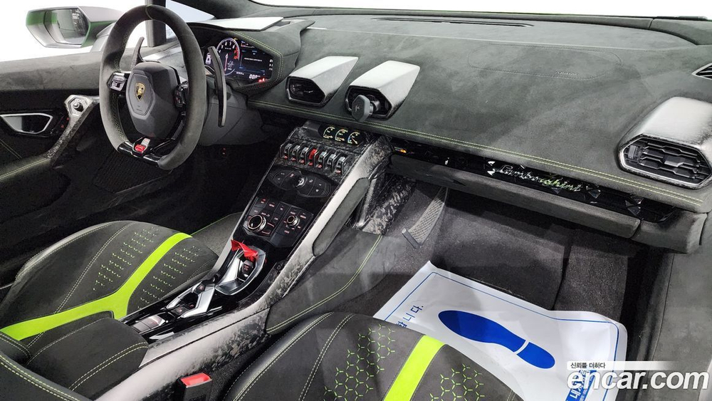 Lamborghini Huracan LP640-4 퍼포만테 (12.2019)