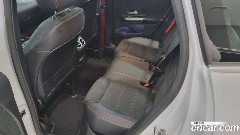 Mercedes-Benz GLA-Class H247 GLA45 AMG 4MATIC+ (12.2022)