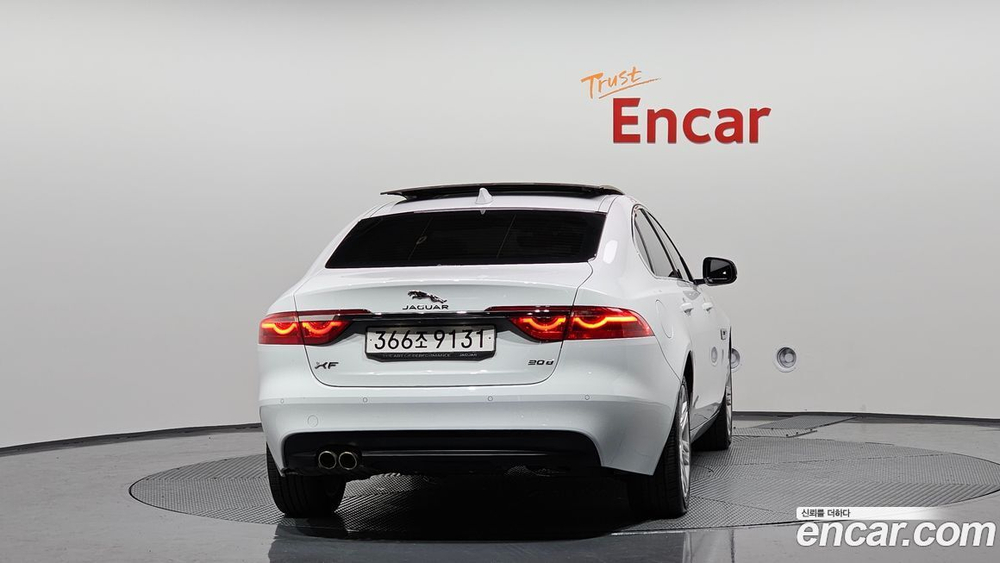 Jaguar XF (X260) 20d Portfolio (11.2020)