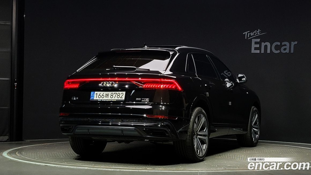 Audi Q8 55 TFSI Quattro Premium (01.2023)