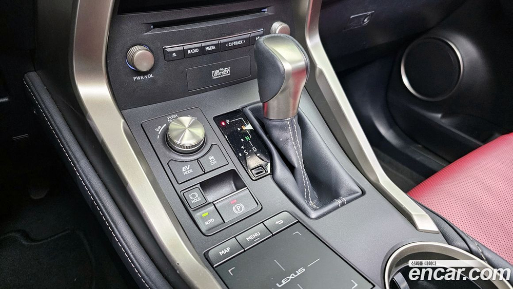 Lexus NX300h Executive (01.2020)