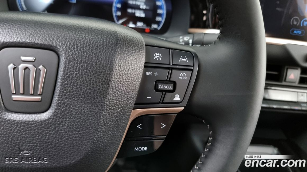 Toyota Crown Crossover 2.5 4WD Hybrid (05.2024)