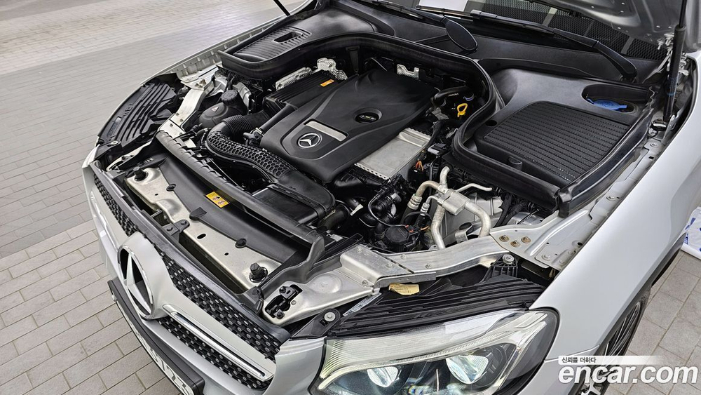 Mercedes-Benz GLC-Class X253 GLC300 4MATIC AMG Line Coupe (01.2020)