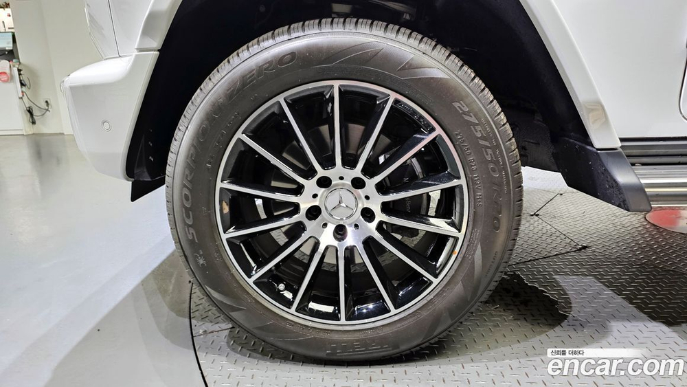 Mercedes-Benz G-Class W463b G400 d (01.2024)
