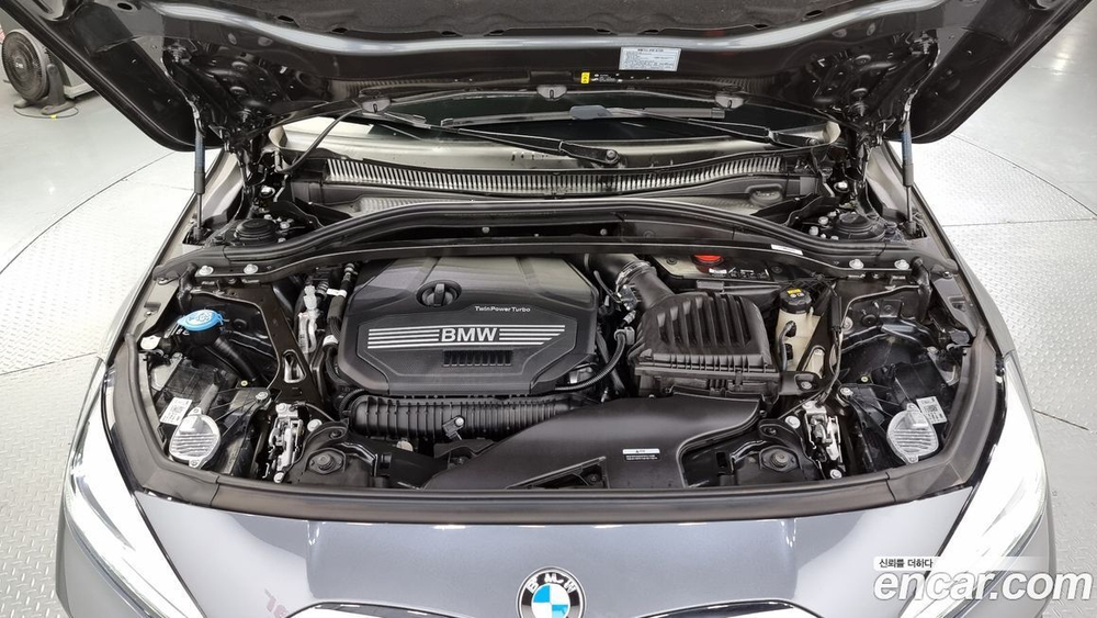 BMW 1 Series (F40) 120i Sports (02.2022)