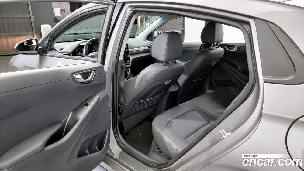 Hyundai The New Ionic Hybrid 1.6 HEV (09.2019)