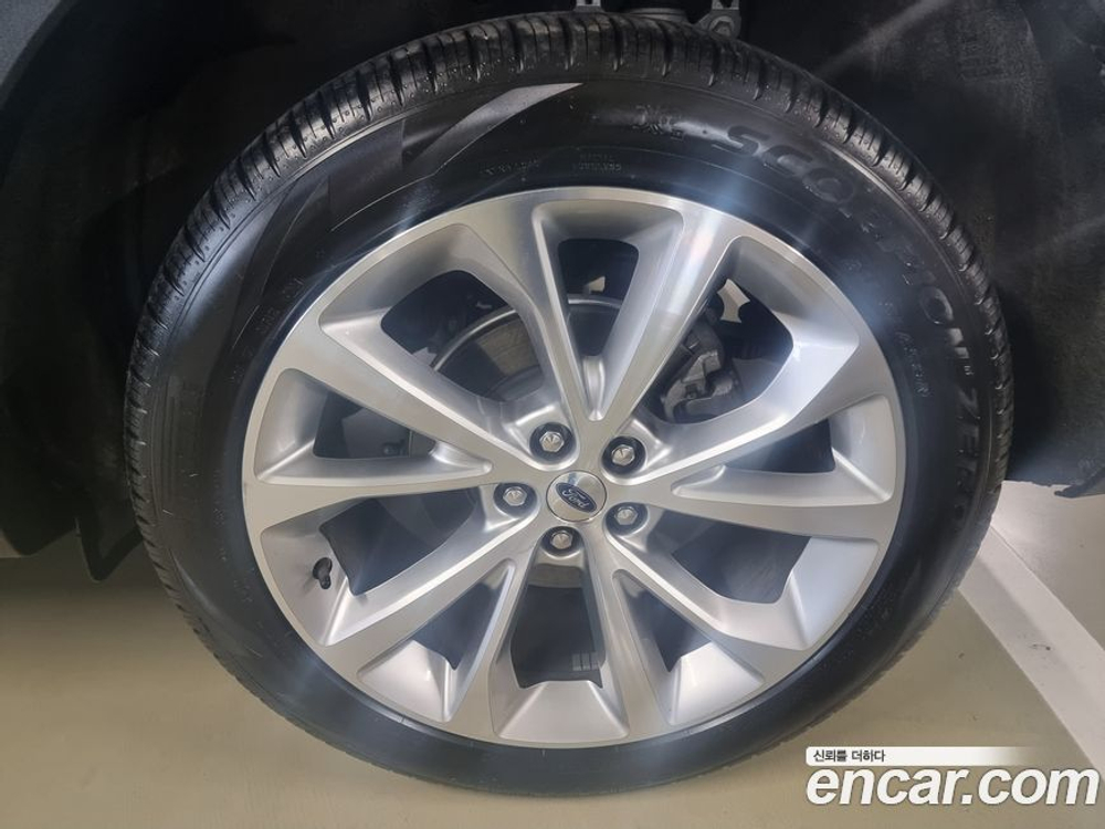 Ford Explorer 6 Generation 3.0 Platinum 4WD (12.2021)