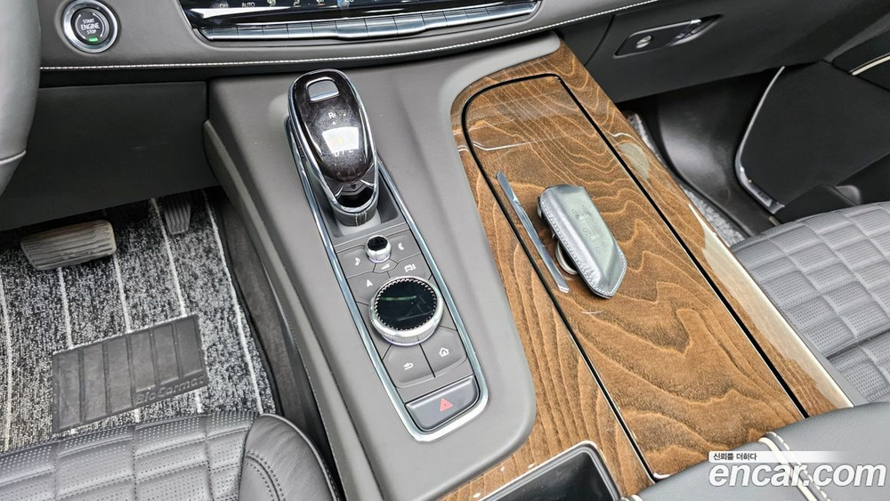 Cadillac Escalade 5 Generation 6.2 (02.2024)