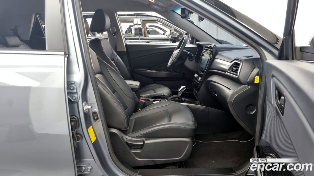 KG Mobility (Ssangyong) Very New Tivoli Бензин 1.5 2WD (03.2020)